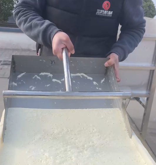 豆腐機(jī)做豆腐是怎么制作的