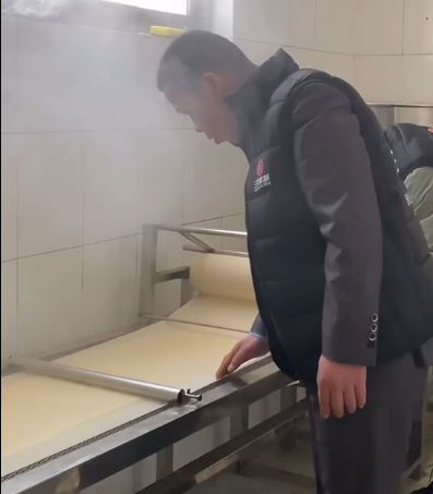 豆皮機(jī)制作都是好操作嗎